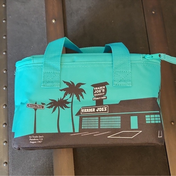 Trader Joe’s limited edition food bad mini insulated bag reusable NWOT - Picture 2 of 7
